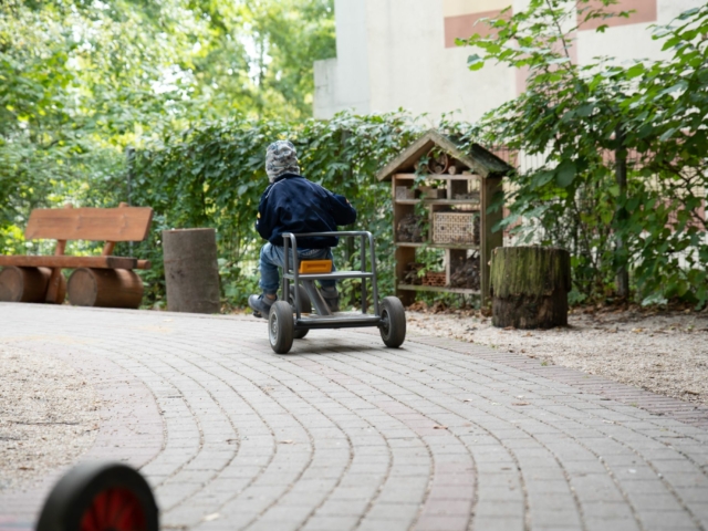 JUL Kitas in Thüringen - Naturkindergarten Schöndorf - Liebevoller und kompetenter Kindergarten in Weimar